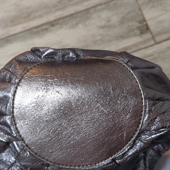 The Sak Metallic Silver Leather Shoulder Bag - Picture 3 of 5